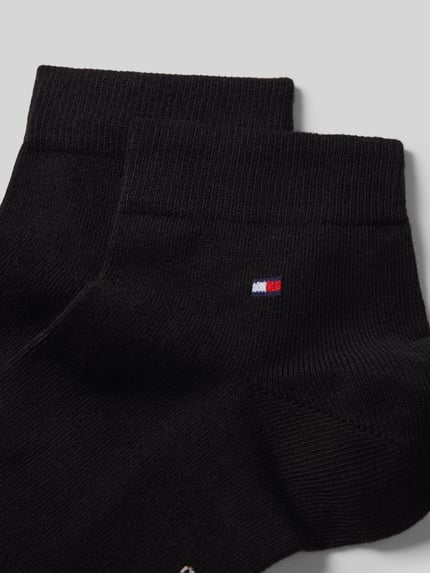 Produktfoto, Sneaker-Socken aus Baumwoll-Mix im 2er-Pack Modell '2ER QUARTER' von Tommy Hilfiger für Herren, Schwarz, gerippter Bund, kleines Label-Detail.
