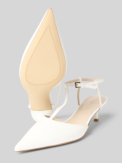 Productfoto, Pumps met Pfennigabsatz van Marc Cain Bags & Shoes, wit, spitse neus, riempje met gesp, gladde zool, hakhoogte 6 cm.