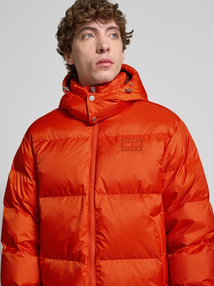 Tommy Jeans Kurtka puchowa o kroju regular fit model ‘ALASKA’ Pomarańczowy 3