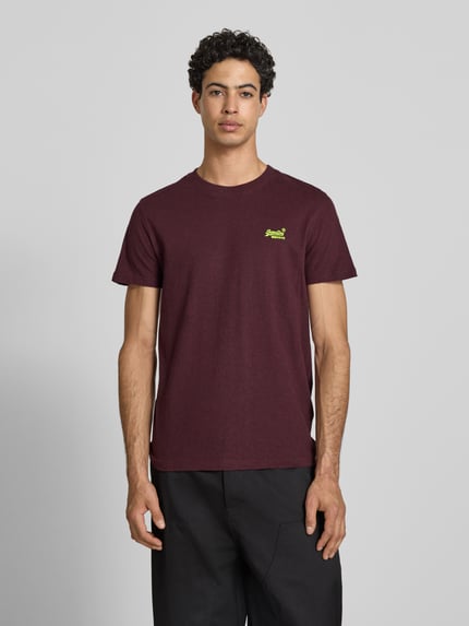 Superdry Regular Fit T-Shirt mit Logo-Stitching Bordeaux 4