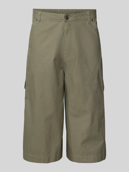 Produktfoto, proste oliwkowozielone szorty z bawełny z kieszeniami cargo, wpuszczanymi i tylnymi, model Straight Fit Shorts mit Cargo-Taschen Modell 'Camo' von KARL KANI, szerokość w rozmiarze M 41 cm, długość wewnętrzna nogawki w rozmiarze M 38 cm