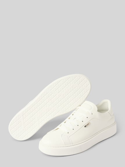 Produktfoto, Sneaker aus Leder mit Label-Detail Modell 'ARTEM' van Antony Morato, heren sneakers van echt leer in wit met afgeronde punt, vetersluiting, labeldetail, hakhoogte maat 44: 4 cm, schachthoogte: 8 cm, schachtbreedte: 7 cm, gladde textuur