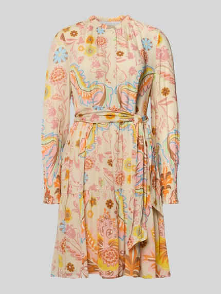 Productfoto, Regular Fit jurk met all-over bloemenprint van HERZENS, beige, roze, oranje, met opstaande kraag, getailleerd, knoopsluiting, stoffen band, lange mouwen met elastische mouwboord, licht glanzende stoftextuur.