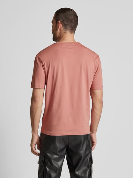 HUGO Oversized T-Shirt mit Rundhalsausschnitt Modell 'Dostalgi' Lachs 5