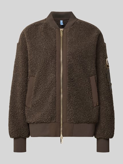 Produktfoto, braune Teddyjacke mit Stehkragen Modell 'Emeline' von MOS MOSH, Zweiwege-Reißverschluss, seitliche Eingrifftaschen, Reißverschlusstasche am Ärmel, elastische Abschlüsse, grobe Textur, lockere Passform