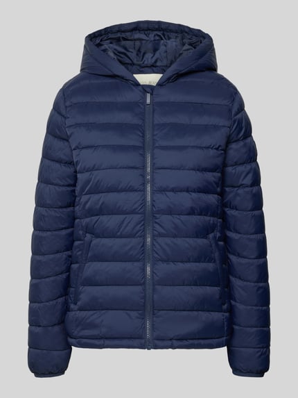 Productfoto, gewatteerde jas met capuchon model 'THELMA' van CARS JEANS in blauw, regular fit, rits, steekzakken, ruglengte 61 cm, schouderbreedte 39 cm, borstwijdte 50 cm, mouwlengte 62 cm