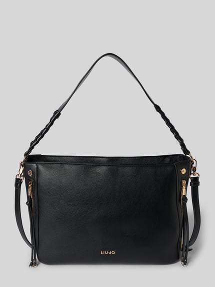 Produktfoto, schwarze Hobo Bag mit Label-Detail Modell 'GIHEN' von Liu Jo White mit Flecht-Optik Schultergurt, Reißverschlüsse, 40 cm Breite, 26 cm Länge, 14 cm Tiefe, 115 cm verstellbarer Schultergurt, Hauptfach mit Reißverschluss, Reißverschlusstasche innen.