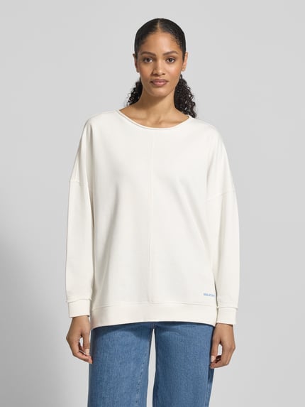 Frauenmodel trägt Oversized Sweatshirt aus Baumwoll-Mix von Smith & Soul, Damen, Rundhalsausschnitt, elastische Ärmelabschlüsse, Ganzkörperansicht von vorne