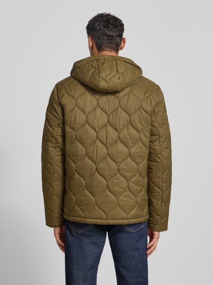 Barbour Regular Fit Steppjacke mit Kapuze mit Tunnelzug Oliv 5