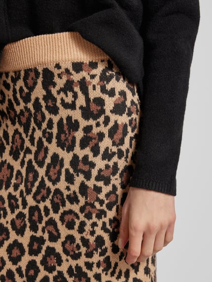 VERO MODA Spódnica midi z dzianiny z rozcięciem model ‘WHITNEY’ Camel 3