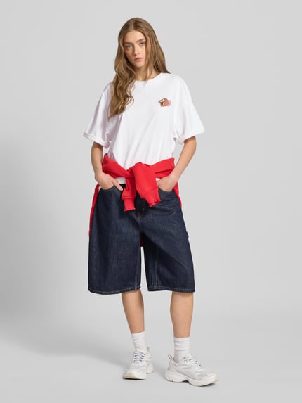 REVIEW T-shirt typu oversized z nadrukiem z motywem Biały 1