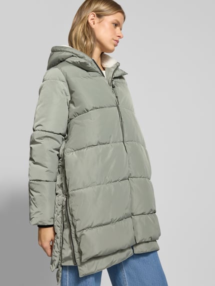 ONLY Płaszcz pikowany o kroju regular fit z kapturem model ‘KELLY’ Trzcinowy 3