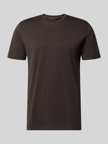 Produktfoto, T-Shirt aus Baumwolle mit Rundhalsausschnitt von Christian Berg Men, krój slim fit, kolor ciemnobrązowy, długość tyłu w rozmiarze m: 73 cm