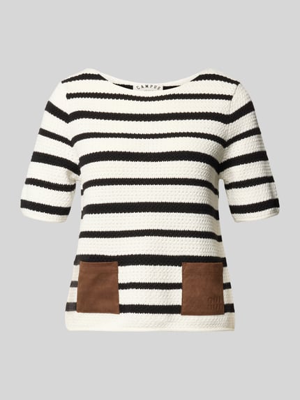 Produktfoto, Strickshirt mit aufgesetzten Taschen od Oui, mieszanka materiałów z dodatkiem streczu, krój regular fit, okrągły dekolt, nakładane kieszenie, detal z logo, długość tyłu w rozmiarze 36: 52 cm, długość rękawów: 27 cm, czarne i białe paski, prosty fason, lekko fakturowana powierzchnia