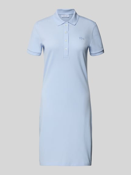 Produktfoto, Slim Fit Polokleid aus Baumwoll-Mix von Lacoste in hellblauem Unifarben-Look, Mini-Länge, Piqué-Struktur, Logo-Stitching
