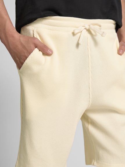 Casual Friday Korte broek met structuurmotief, model 'ULFO' Offwhite - 3