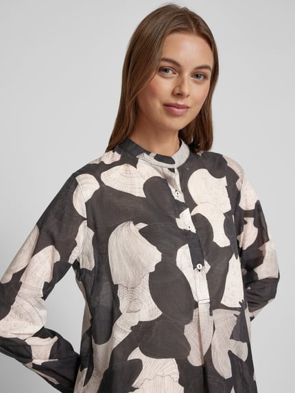 0039 Italy Regular fit blouse met opstaande kraag, model 'JANICE' Zwart - 3