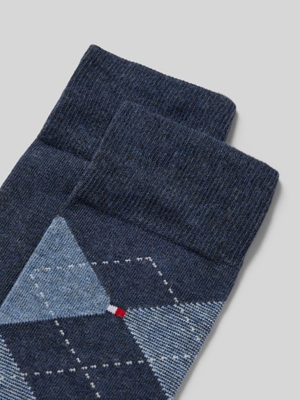 Productfoto, Sokken in 2-pack van Tommy Hilfiger, donkerblauw met lichtblauwe ruitvormen, katoenmix, elastische boord, logo borduursel.