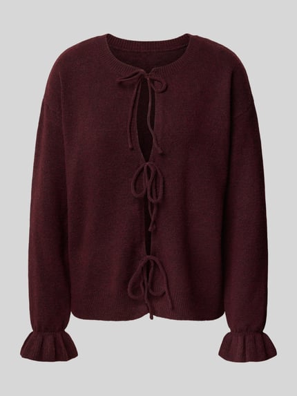 Produktfoto, Strickjacke mit Schleifenverschluss von PIECES in Melange-Optik, strukturierte Oberfläche, cropped, gerippter Abschluss, Farbe Bordeauxrot