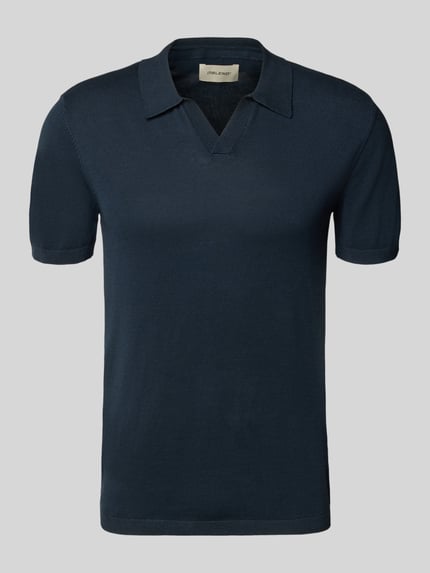 Produktfoto, Regular Fit Poloshirt in Strick-Optik Modell 'Bray' von Blend, Herren, reine Baumwolle, kurzärmelig, dunkles Blau, glatte Textur.