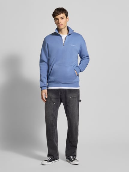 REVIEW Sweatshirt mit Label-Print Rauchblau 1
