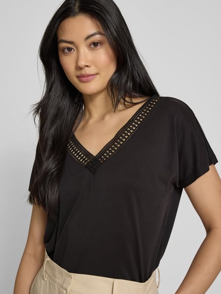 Christian Berg Woman T-shirt z mieszanki modalu z dekoltem w serek Czarny 3