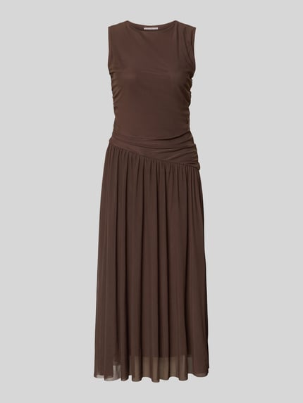 Produktfoto, Midikleid aus Mesh in asymmetrischem Look von Christian Berg Woman Selection in Braun mit Gerader-Schnitt, Rundhalsausschnitt, feiner Mesh-Struktur, Rückenlänge 50 cm in Größe 36, Brustweite 39 cm, lockere Passform, leicht transparente Textur.