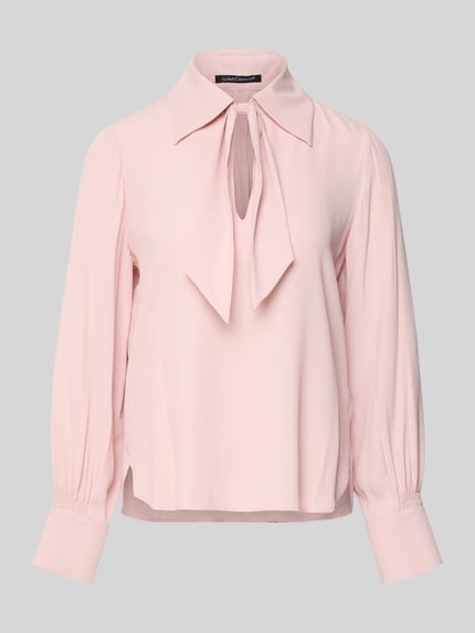Produktfoto, Loose Fit Blusenshirt mit Seiden-Anteil von Luisa Cerano in zartem Rosa, Hemdblusenkragen, Schlüsselloch-Ausschnitt, Raffungen, lange Ärmel, glatte Textur, Rückenlänge 62 cm, Ärmellänge 65 cm, Damen Blusenshirt
