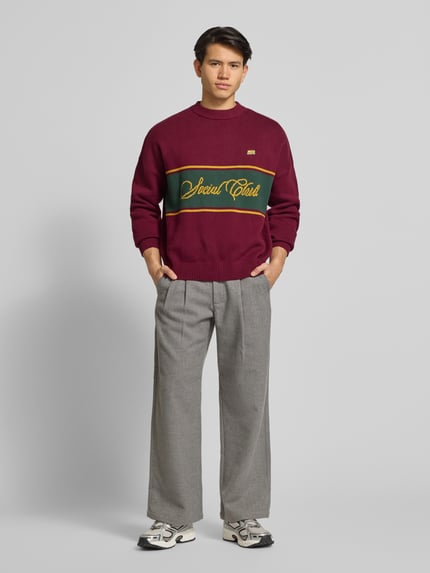 PROHIBITED Strickpullover mit Rundhalsausschnitt Bordeaux 1