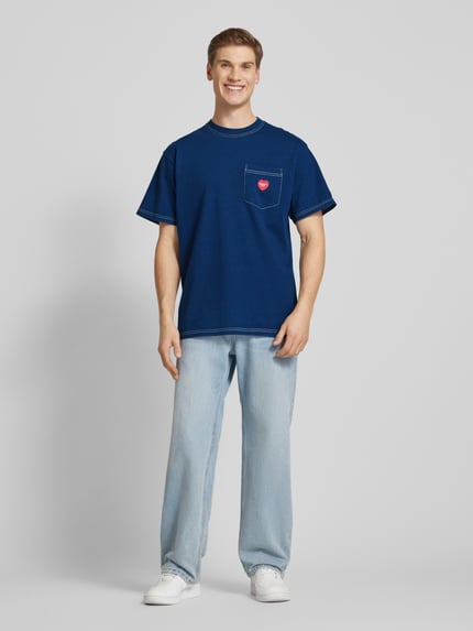 Carhartt Work In Progress T-Shirt mit Brusttasche Modell 'INGO' Dunkelblau 1