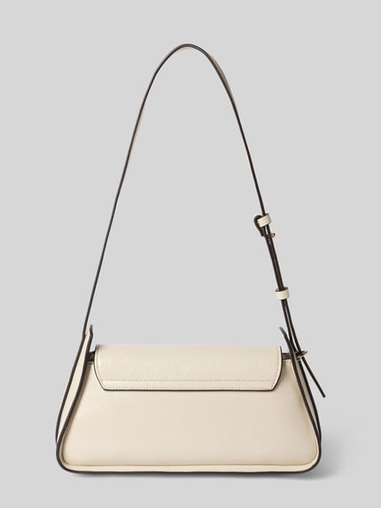 Produktfoto, Shoulder Bag in Leder-Optik Modell 'Xena' van GUESS in beige met zwarte accenten, logodetail, magneetsluiting, verstelbare schouderband, breedte 22 cm, lengte 12 cm, diepte 7 cm, bandlengte 70 cm