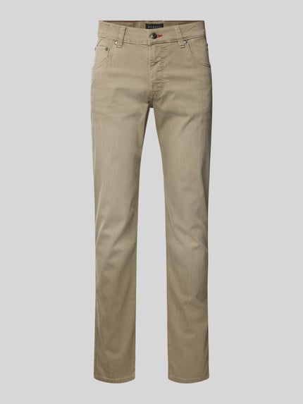 Produktfoto, Modern Fit Jeans mit Eingrifftaschen von bugatti aus Baumwoll-Mix mit Stretch-Anteil, beige Farbton, sichtbarer Knopf- und Reißverschluss, gerade Form, glatte Textur, Bundweite 44 cm, Innenbeinlänge 80 cm, Herren Jeans