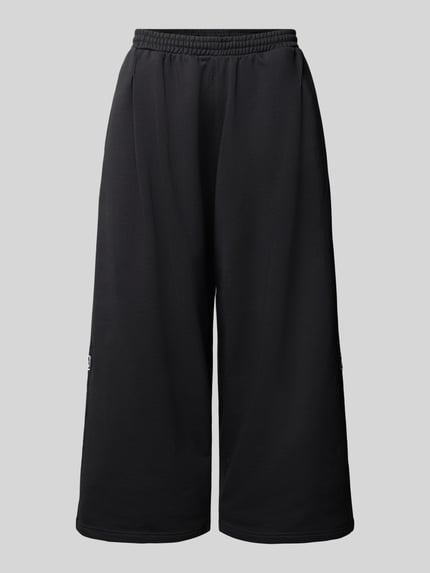 adidas Originals Oversized Trainingshose aus reiner Baumwolle Black 1