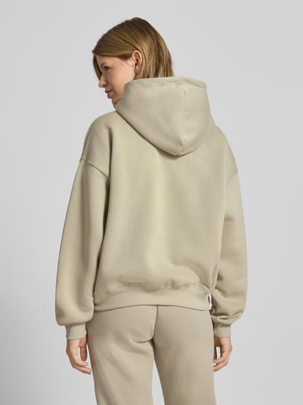Gina Tricot Hoodie mit überschnittenen Schultern und Känguru-Tasche Sand 5