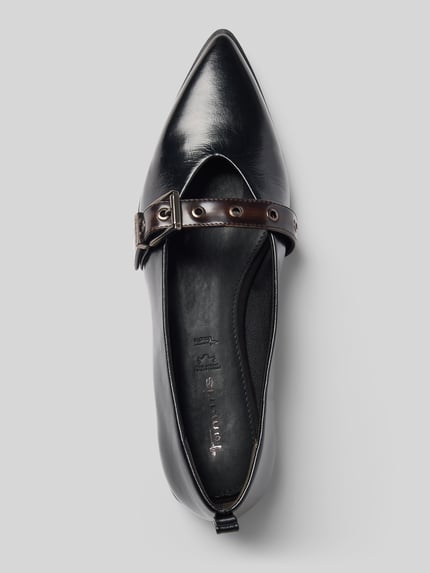 Produktfoto, schwarze Ballerina aus Leder-Mix von Tamaris, glatte Oberfläche, silberne Details, Damen Ballerina von Tamaris