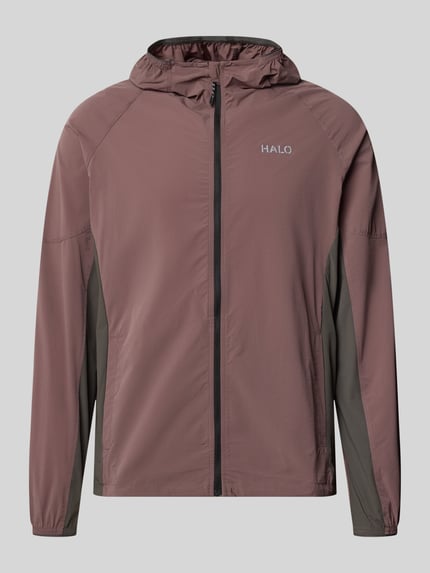 Produktfoto, kurtka z kapturem o kroju regular fit Model 'DIVISION' od HALO, nadruk z logo, zamek błyskawiczny, boczne wpuszczane kieszenie, elastyczne zakończenia rękawów, kolor brązowo-szary, długość tyłu w rozmiarze M: 70 cm, szerokość ramion: 48 cm, szerokość klatki piersiowej: 60 cm, długość rękawów: 56 cm