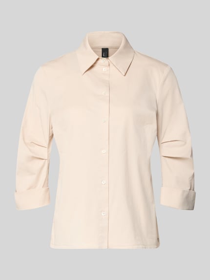 Produktfoto, Hemdbluse mit 3/4-Arm mit Aufschlag von Marc Cain aus Baumwoll-Viskose-Mix in Beige, glatte Struktur, klassische Form, Knopfleiste