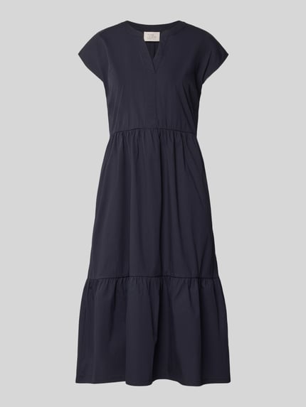 Produktfoto, Knielanges Kleid im Stufen-Look mit V-Ausschnitt von ROBE LÉGÈRE im dunkelblauen Baumwoll-Mix mit Stretch-Anteil, A-Linie, Kappärmel, Knielänge, Stufen-Look, Rückenlänge 104 cm bei Größe 36, Brustweite 46 cm