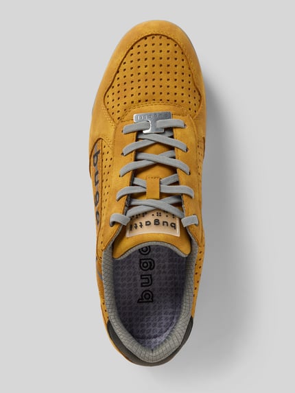 Produktfoto, Sneaker mit Label-Details Modell 'Trevor' von bugatti in Gelb, abgerundete Spitze, Schnürung, Absatzhöhe 3 cm, Schafthöhe 6 cm, Schaftweite 8 cm