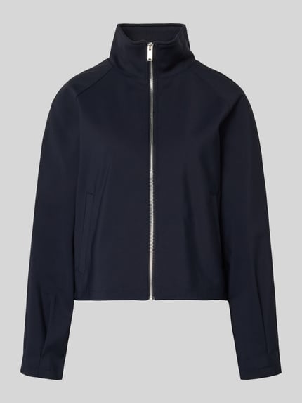 Produktfoto, czarna Kurtka z mieszanki bawełny z dodatkiem streczu, krój regular fit, zamek błyskawiczny, stójka, model 'Halvi' od OPUS, damska, długość tyłu 62 cm, szerokość ramion 42 cm, szerokość w rozmiarze 36 cm, długość rękawów 66 cm