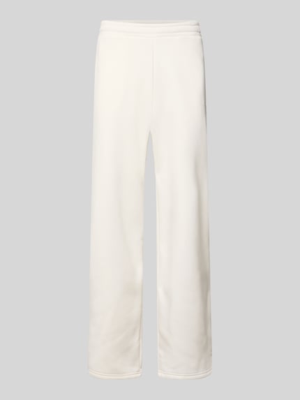 Regular Fit Sweatpants mit Gesäßtasche Shop The Look MANNEQUINE