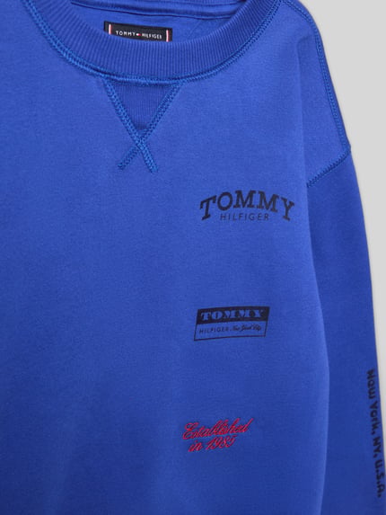 Produktfoto, Regular Fit Sweatshirt aus Baumwoll-Mix von Tommy Hilfiger Teens, niebieski, jednolity, nadruk z logo, okrągły dekolt, długi rękaw, materiał bawełniany