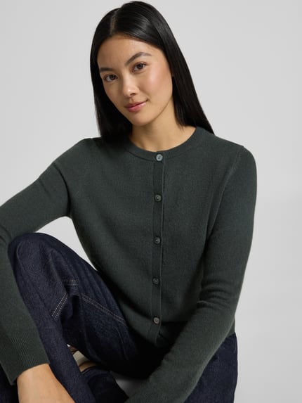 Christian Berg Woman Strickjacke aus Kaschmir mit Rundhalsausschnitt Dunkelgruen 3