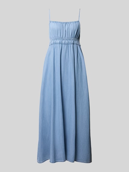 Produktfoto, Midikleid aus Lyocell-Mix in Denim-Optik Modell 'Ibiza' von Mango, hellblau, taillierte Passform, glatte Textur, Spaghetti-Träger