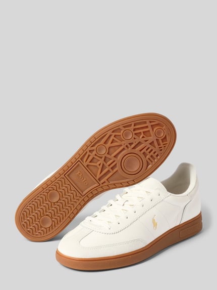 Productfoto, witte sneakers van rundleer met bruine rubberen zool, glad textuur, Sneaker aus echtem Rindsleder van Polo Ralph Lauren, heren