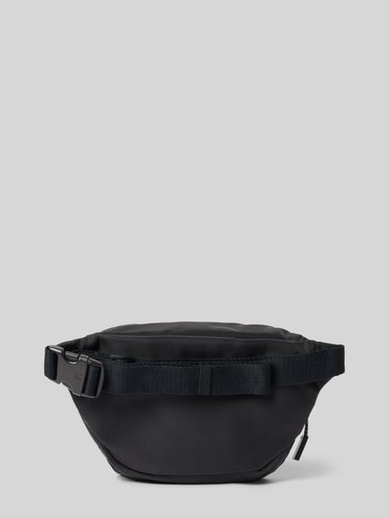 Produktfoto, ciemnoczarna Bauchtasche mit Label Stitching Modell 'BOLD WAISTBAG' von CK Calvin Klein, matowa faktura, męska torba na ramię