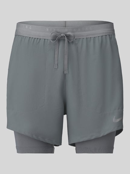 Nike Training Regular Fit Sportshorts mit Dri-FIT-Technologie Modell 'STRIDE 5IN HYBRID' Mittelgrau 2