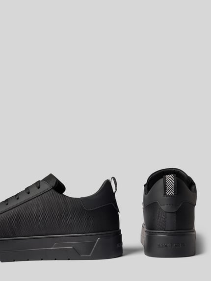 Produktfoto, Sneaker aus Leder-Mix mit Logo-Detail von Antony Morato in Schwarz, strukturierte Oberfläche, runde Form, Schnürverschluss, Herrenschuh, 4 cm Absatzhöhe, Schafthöhe 8 cm, Schaftweite 12 cm.