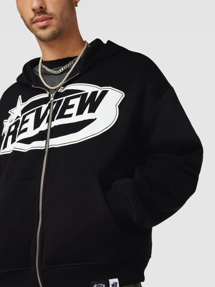 REVIEW Sweatjacke mit Label-Print Black 3