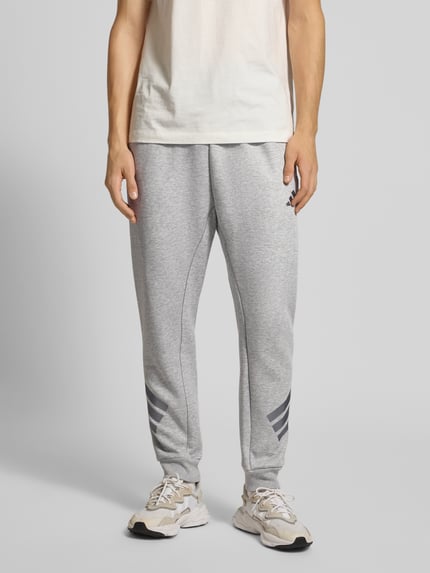 adidas Sportswear Sweatpants mit elastischem Bund und Logo Mittelgrau 4